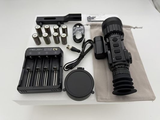 FW-ZC Infrared Thermal Imager with 12 μm Pixel Center Distance 19.5°x14.7° Field Angle and 1500m Detection Range